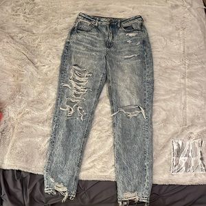American Eagle Acid Wash Mom Jeans in size 8 long.